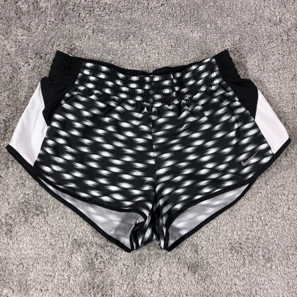 Nike Women's Black Athletic Shorts Size Medium Dri-FIT Workout Casual Classic 2"